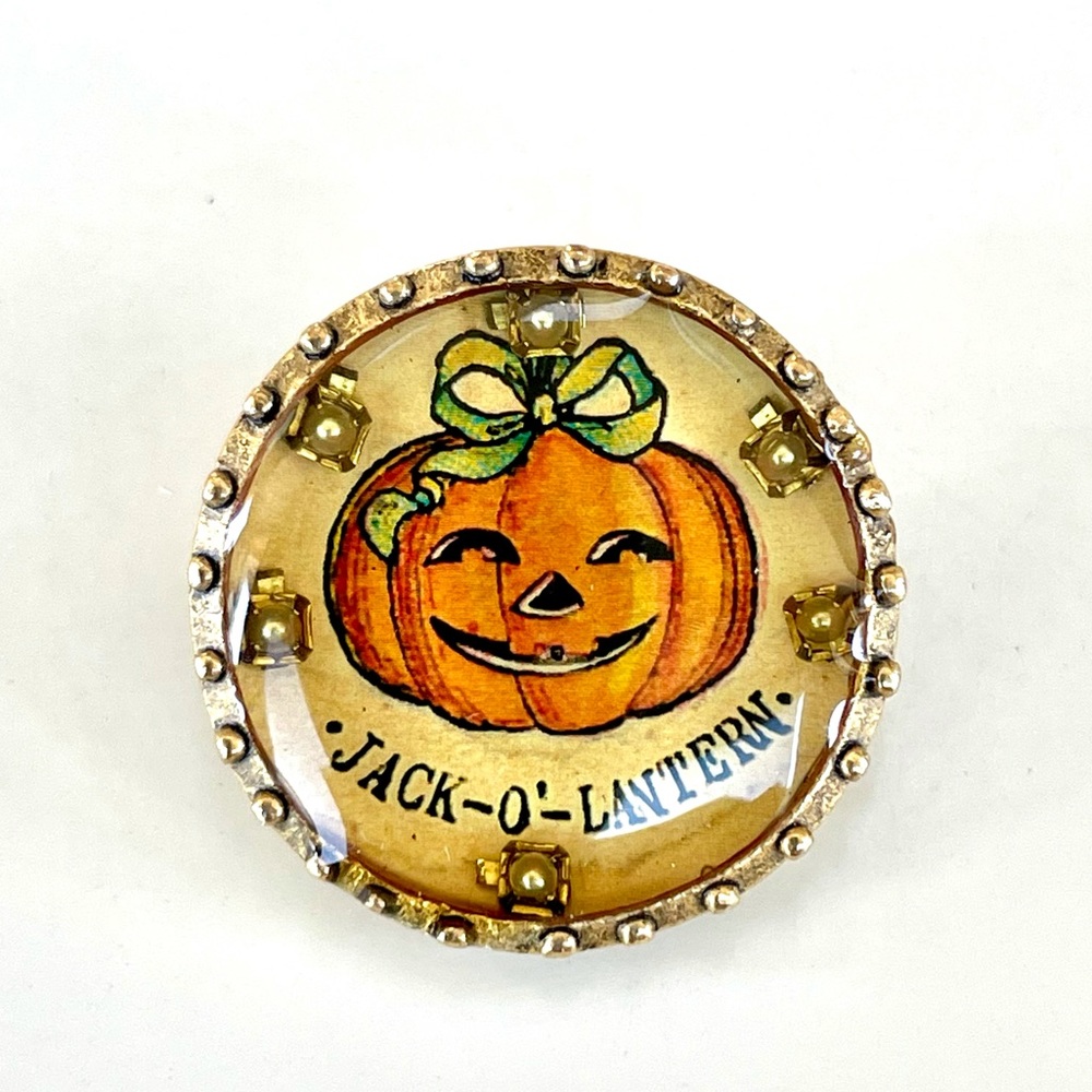 Vintage Maximal Art Jack-O-Lantern Pin